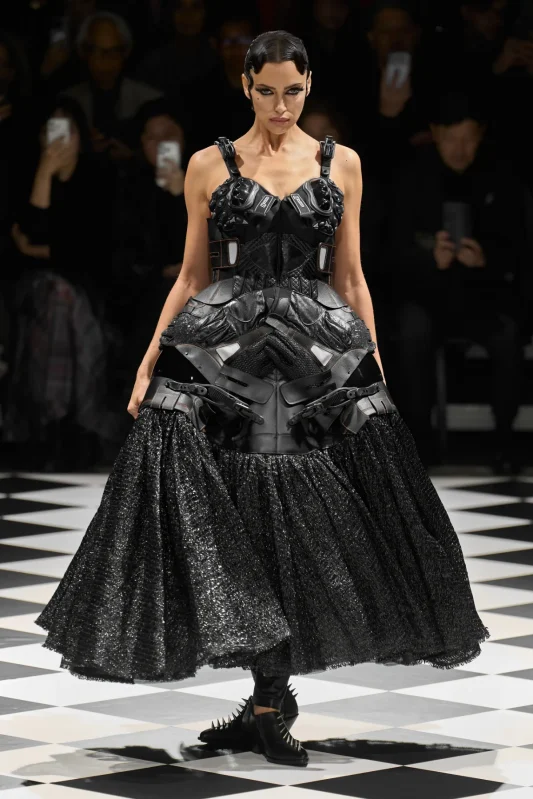 00001-junya-watanabe-fall-2026-ready-to-wear-credit-gorunway